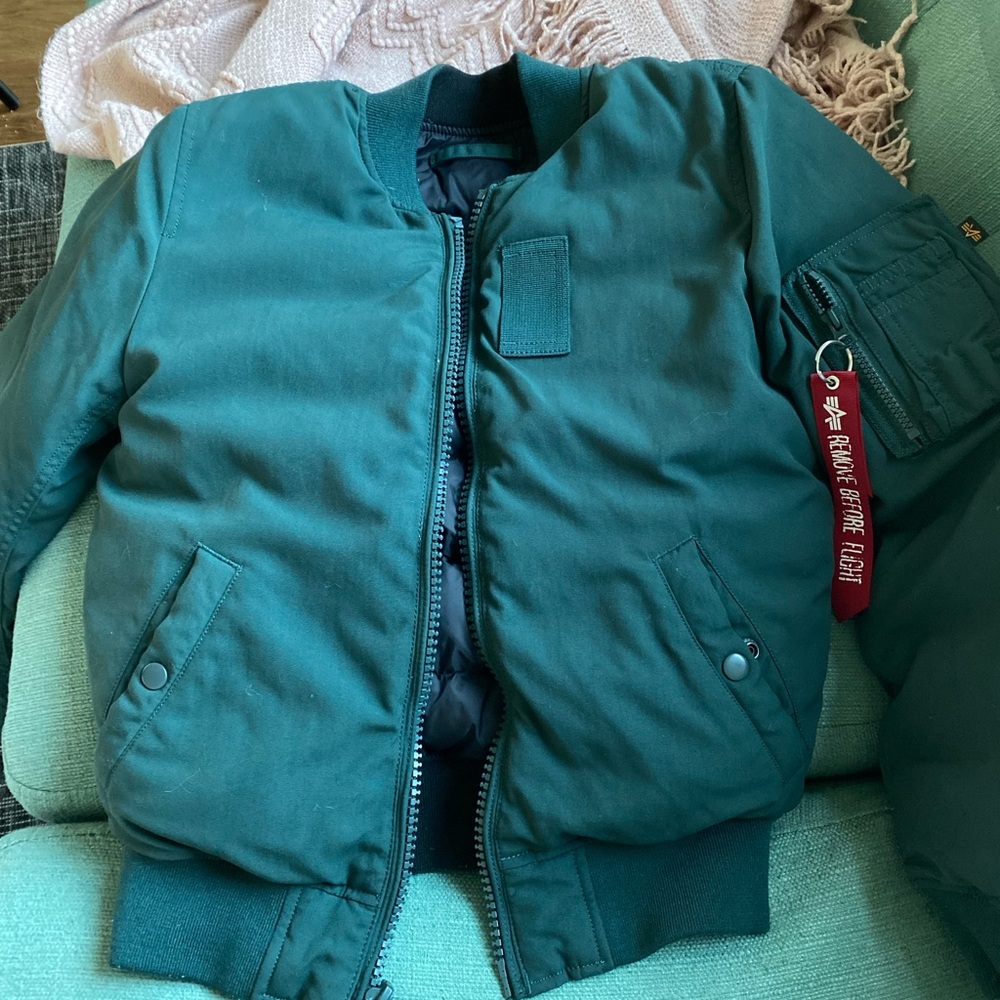 ALPHA INDUSTRIES: MA-1 DOWN FLIGHT JACKET W